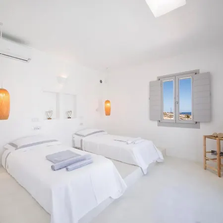 Doma * Parikia (Paros)